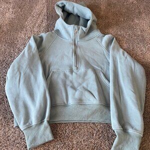 Amazon Light Green Pullover